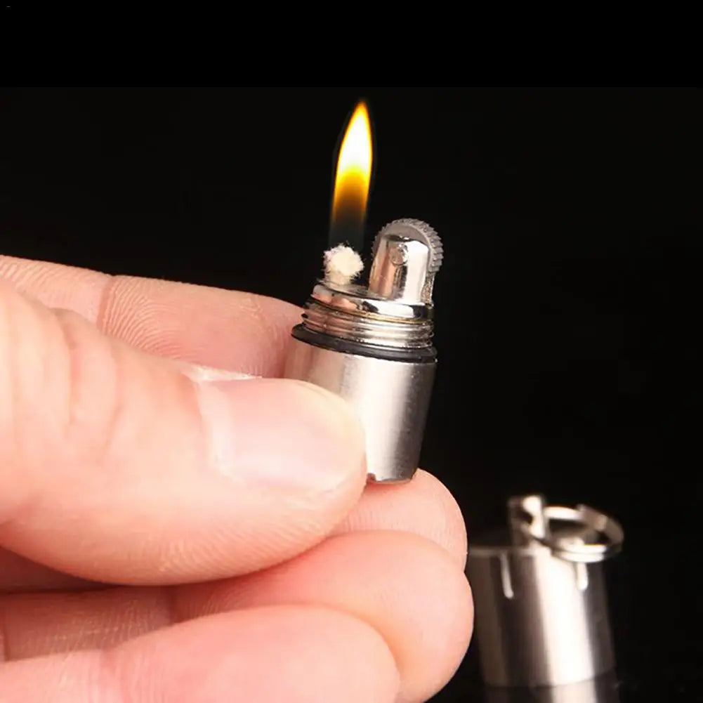 ✅ NomadSpark™ – Mini Keychain Fire Starter